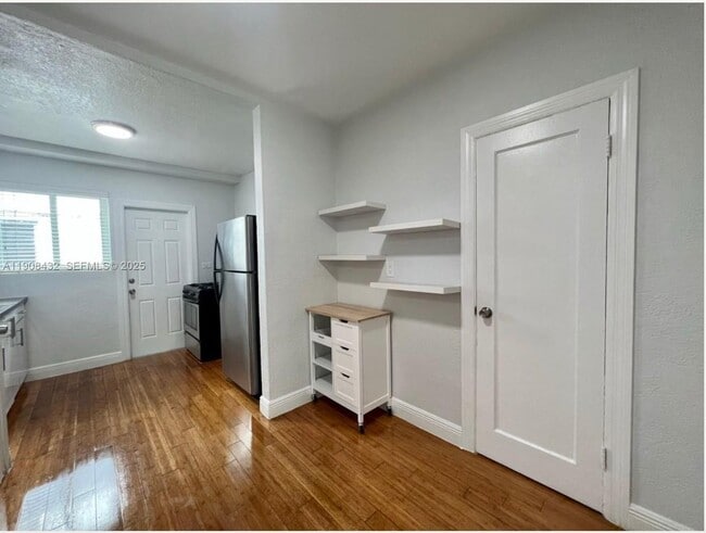 property at 7315 Carlyle Ave