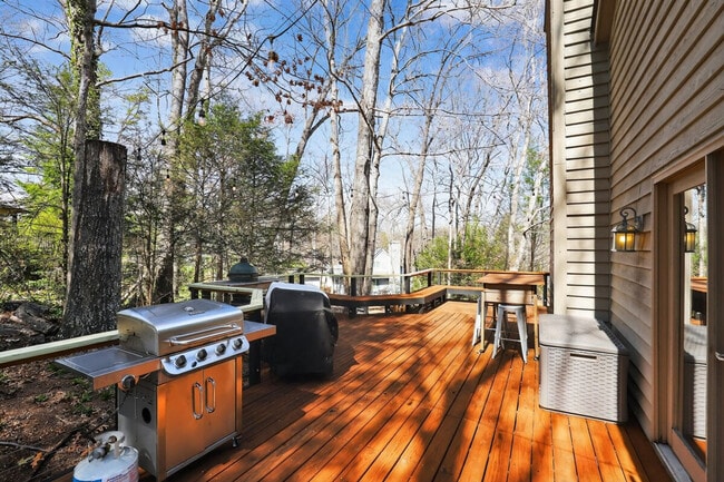 6 Hunters Ridge Dr in Asheville, NC - Building Photo - Building Photo