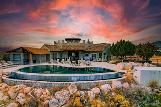 4080 E Tomahawk Pass in Sedona, AZ - Building Photo - Building Photo