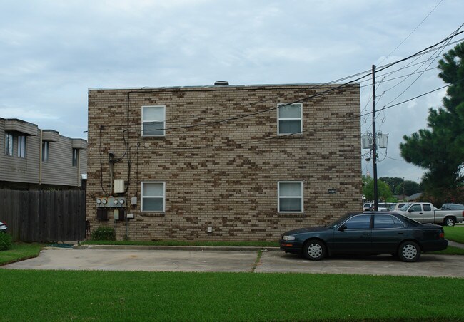 2720 Harvard Ave in Metairie, LA - Building Photo - Building Photo