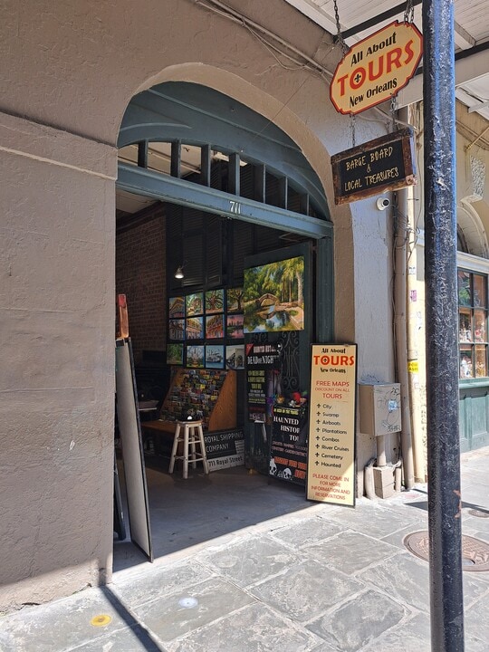 711 Royal St, Unit E in New Orleans, LA - Building Photo