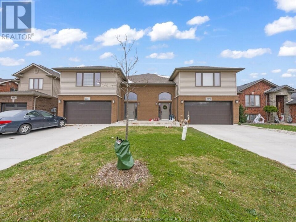 2275 Northway Ave in Windsor, ON - Building Photo