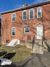 24 Garden St, Unit 2nd floor in Meriden, CT - Building Photo - Building Photo