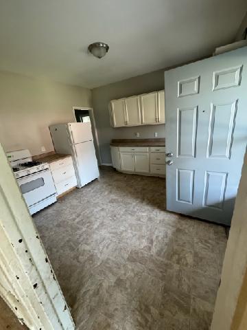 property at 314 E Pine St