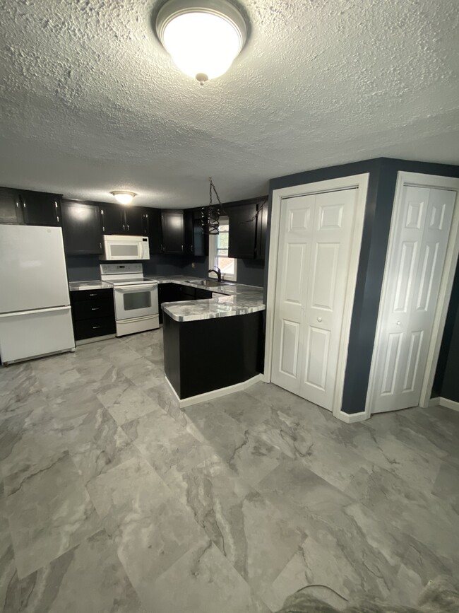 15 Bradley St, Unit 2nd floor