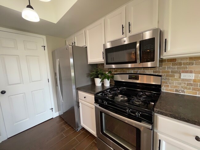 16414 Brementowne Rd in Tinley Park, IL - Building Photo - Building Photo