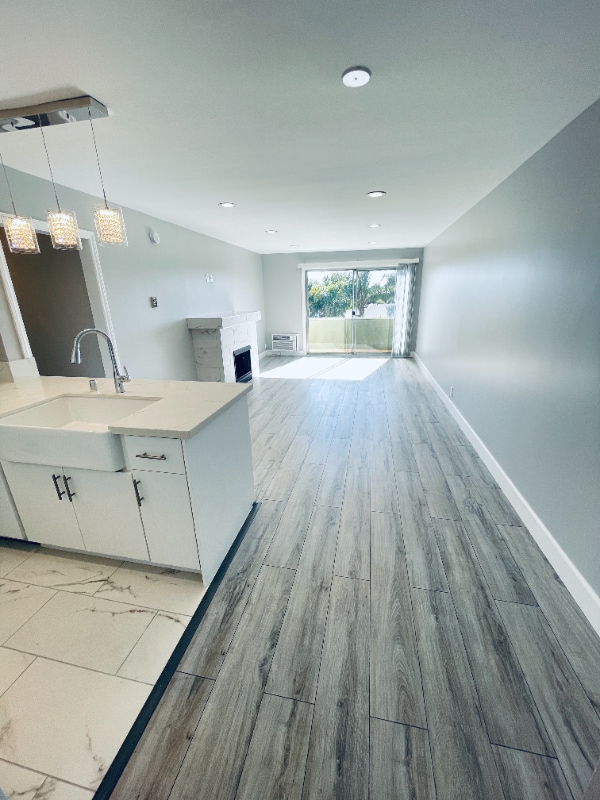 property at 2414 S Barrington Ave
