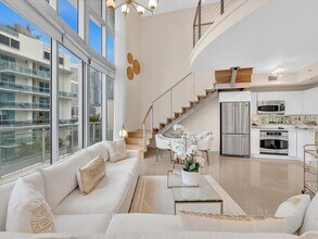 90 SW 3rd St, Unit 501 in Miami, FL - Building Photo - Building Photo
