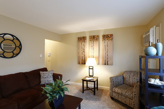 Wynhaven Apartments in Toledo, OH - Building Photo - Interior Photo