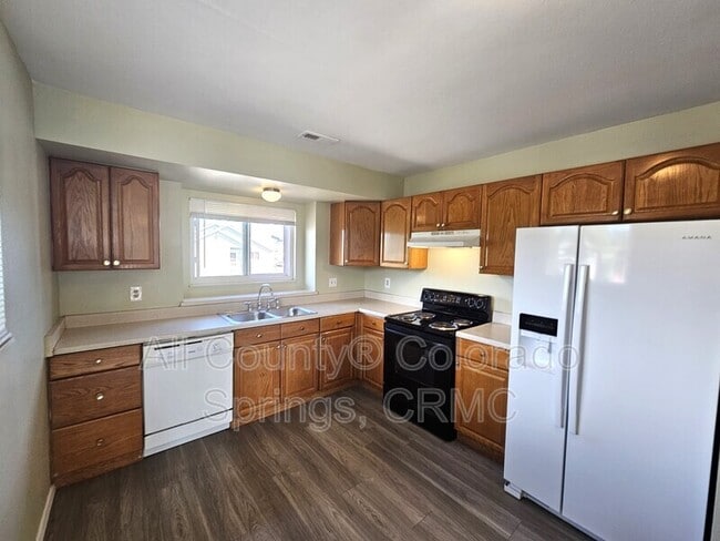 1010 Mazatlan Cir in Colorado Springs, CO - Building Photo - Building Photo