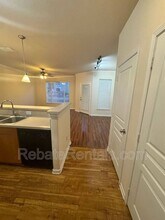 8290 Gate Pkwy W in Jacksonville, FL - Building Photo - Building Photo