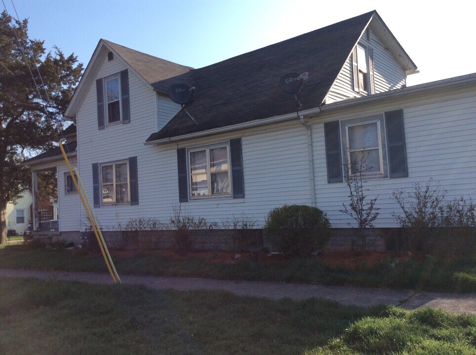 357 French Ave in Fort Wayne, IN - Foto de edificio