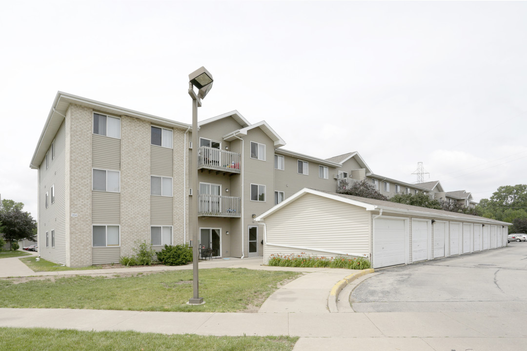 Fox Valley Meadows Apartments in Menasha, WI - Building Photo