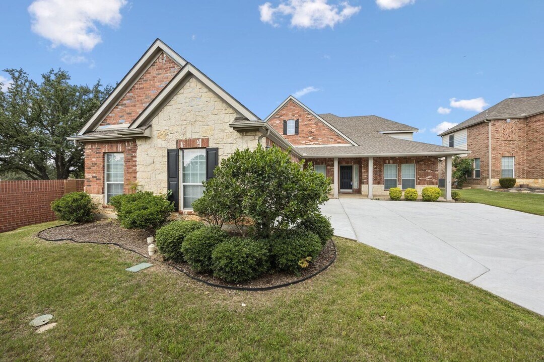 9601 Delmonico Dr in Fort Worth, TX - Building Photo