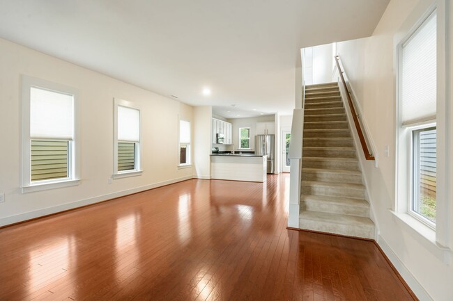 44 Danbury Ct in Pittsboro, NC - Foto de edificio - Building Photo