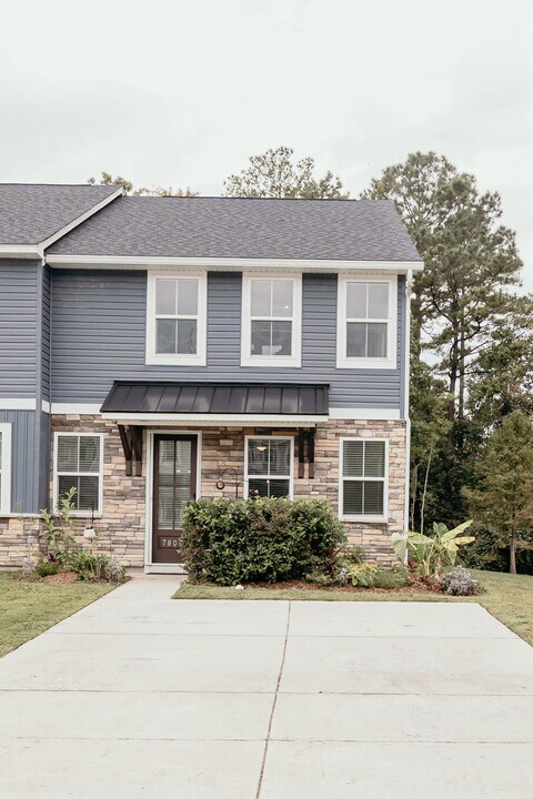 7807 Park Gate Dr in North Charleston, SC - Building Photo