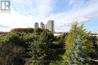 68 Grangeway Ave in Toronto, ON - Building Photo - Building Photo