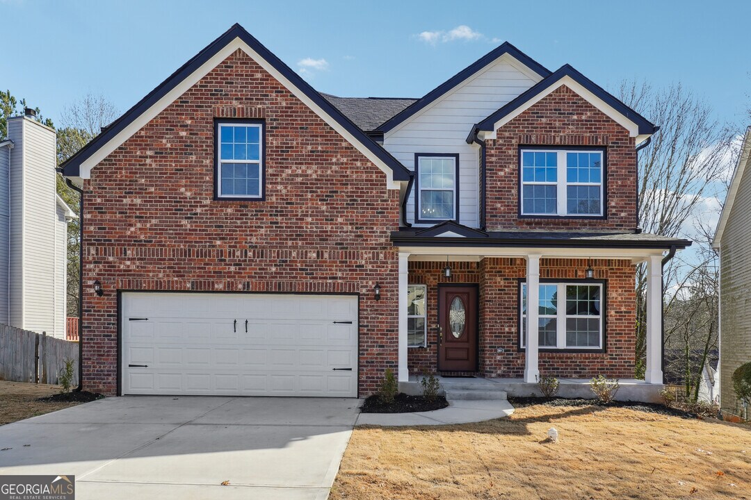 7902 W Shore Cir in Riverdale, GA - Building Photo