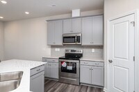 315 E Compass Wy photo'