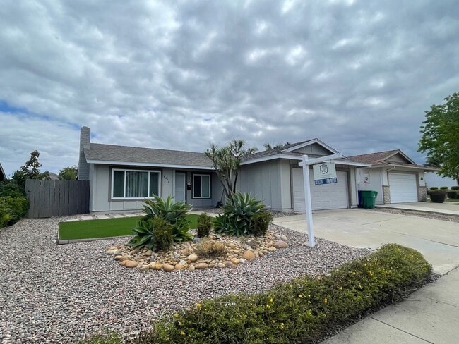 property at 6440 Oakridge Rd