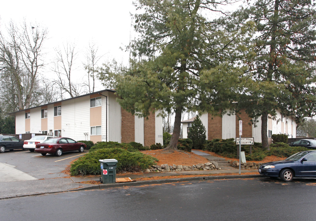 Brentwood Court in Beaverton, OR - Foto de edificio