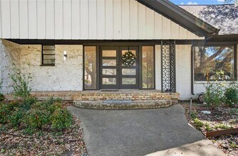 6873 Greenwich Ln in Dallas, TX - Building Photo - Building Photo