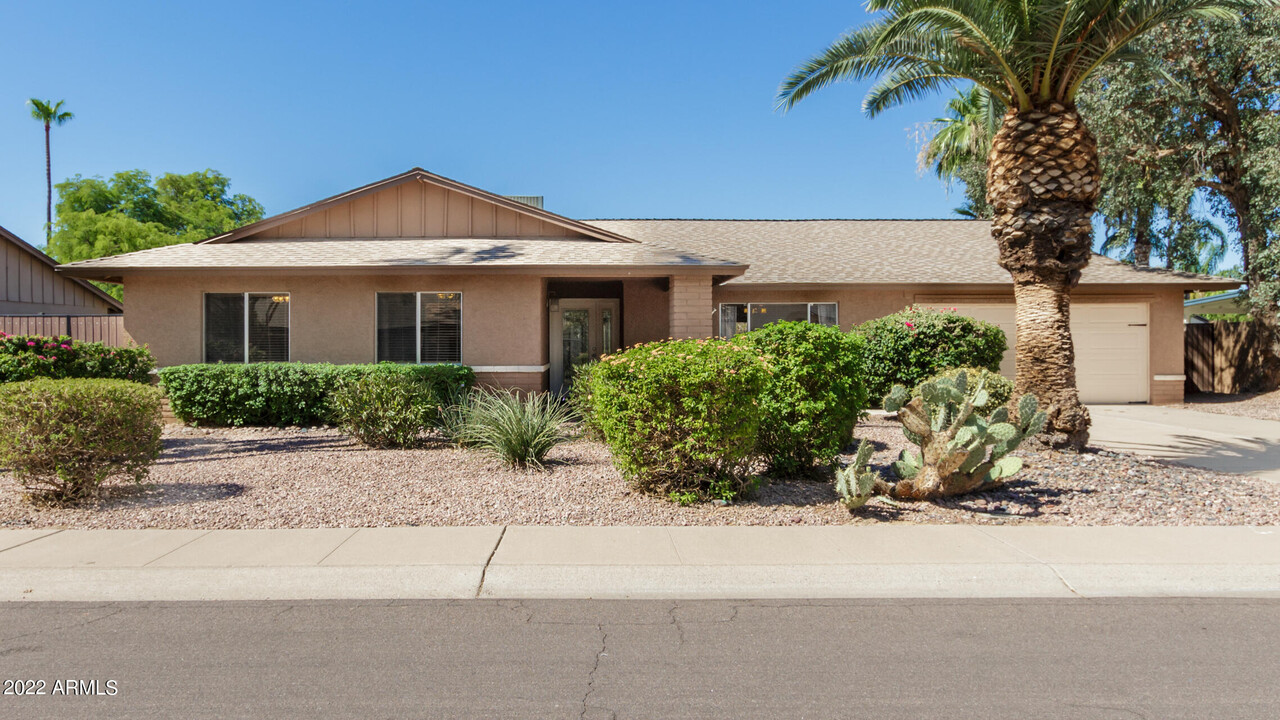 9373 E Altadena Ave in Scottsdale, AZ - Foto de edificio