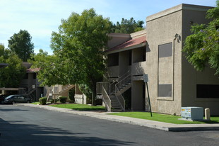 Sun Valley Gardens (Marabrisa Condos) Apartments