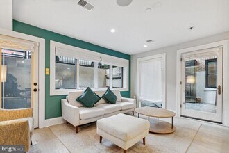 1310 Vermont Ave NW in Washington, DC - Building Photo - Building Photo