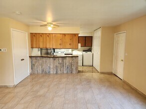 630 E Old Willow Rd in Prospect Heights, IL - Building Photo - Building Photo