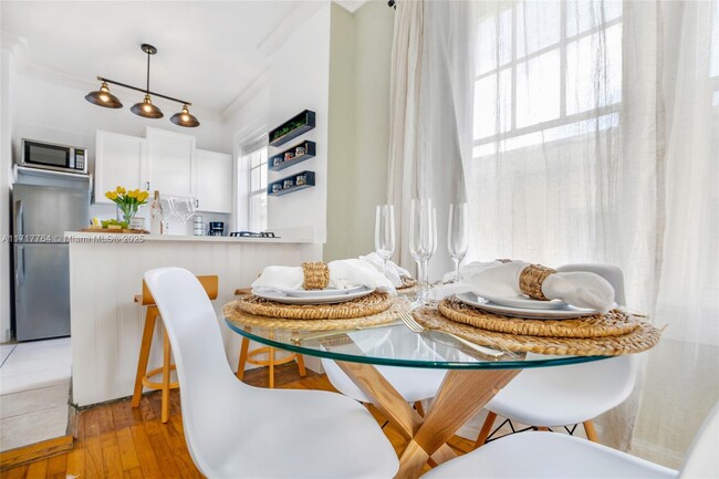 1611 Michigan Ave in Miami Beach, FL - Building Photo - Building Photo