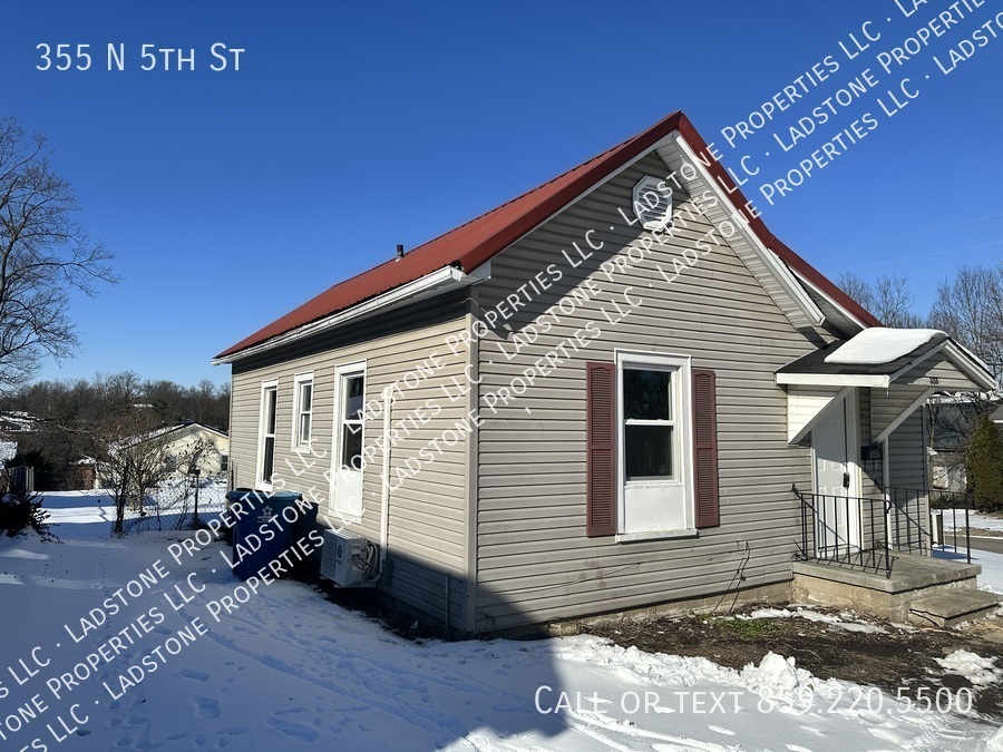 355 N 5th St in Danville, KY - Building Photo