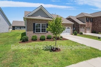 1146 Westgate Dr in Gallatin, TN - Building Photo - Building Photo