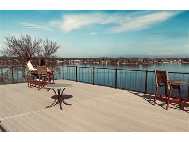 property at 4371 Wilshire Blvd