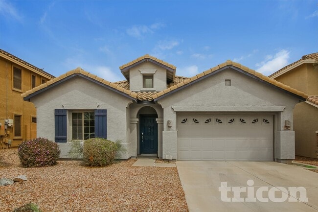 property at 22160 W Shadow Dr