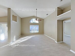 2515 Clareside Dr in Valrico, FL - Foto de edificio - Building Photo