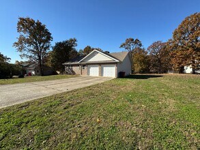 21105 Larson Rd in Waynesville, MO - Building Photo - Building Photo