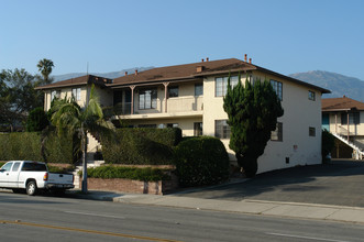 2844 State St in Santa Barbara, CA - Building Photo - Building Photo