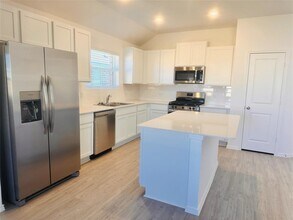 131 Chapel Beck Dr in Kyle, TX - Building Photo - Building Photo