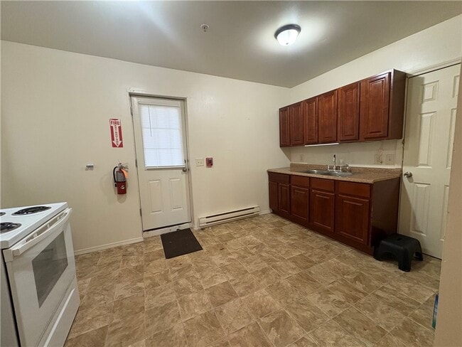 2 1/2 Cliff St in Oneonta, NY - Building Photo - Building Photo