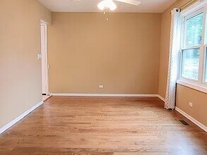 1970 Dogwood Dr in Hoffman Estates, IL - Building Photo - Building Photo