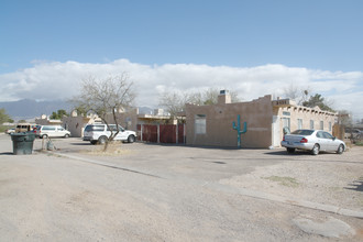 3111-3181 E Monte Vista Dr in Tucson, AZ - Building Photo - Building Photo