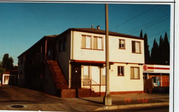 9215 State St in South Gate, CA - Building Photo