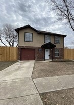 2110 Calle Estrella in San Antonio, TX - Building Photo