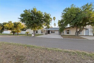 38 Volz Ln in Mission, TX - Building Photo