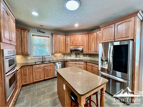 260 Carriage Summit Way in Hendersonville, NC - Building Photo - Building Photo