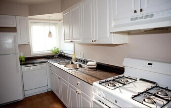 14255 Cavell St in Livonia, MI - Building Photo - Building Photo