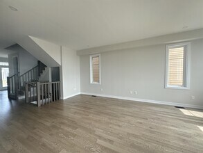 515 Oldenburg Ave in Ottawa, ON - Building Photo - Building Photo