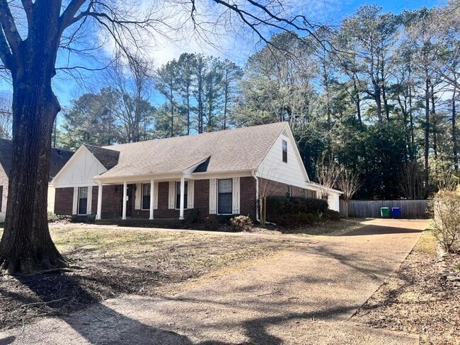 2159 New Meadow Dr in Germantown, TN - Building Photo - Building Photo