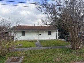 1117 Evergreen Dr in Gretna, LA - Building Photo - Building Photo